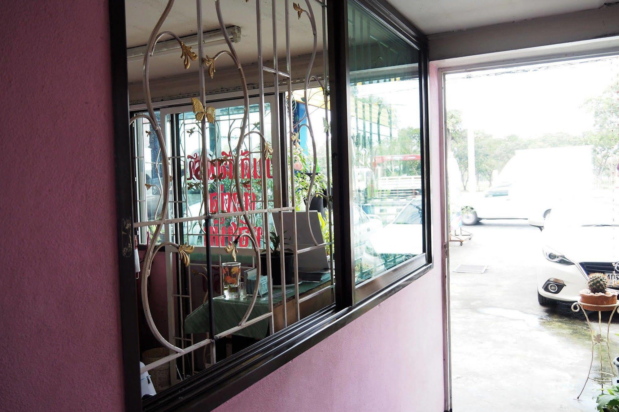 Wind Inn Bangkok Ngoại thất bức ảnh